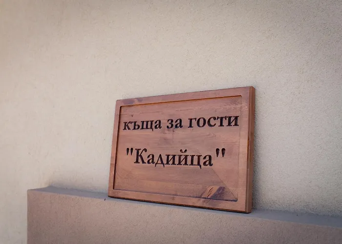 'кадийца' Nyaraló Sushitsa