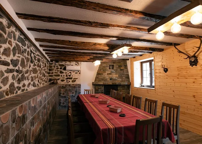 'кадийца' Nyaraló