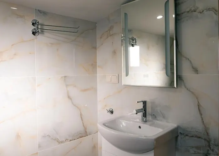 'кадийца' Nyaraló