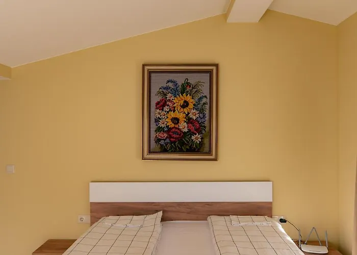 'кадийца' Nyaraló *